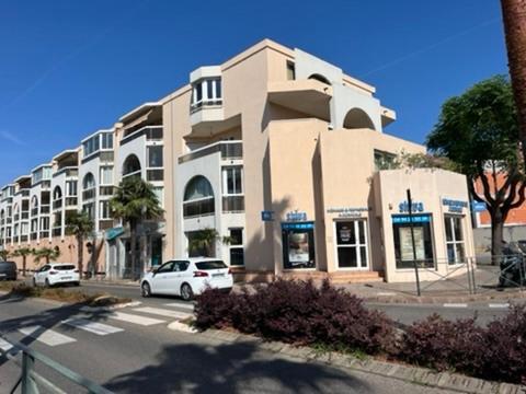 T2! 3 Ou 4 Personnes Centre Ville Neuf Avec Garage Sanary-sur-Mer Exteriör bild