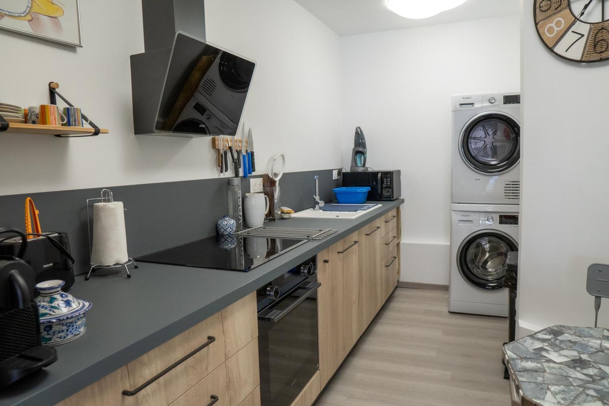 T2! 3 Ou 4 Personnes Centre Ville Neuf Avec Garage Sanary-sur-Mer Exteriör bild